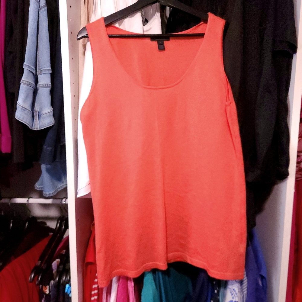 Women's Sleeveless Top in Coral